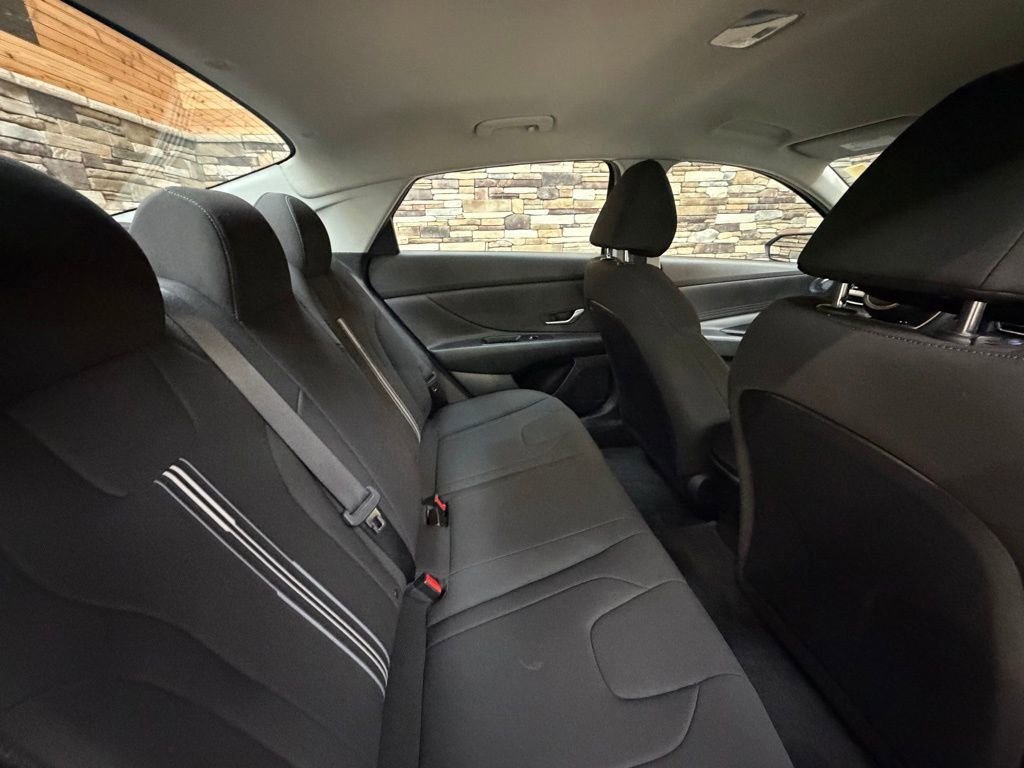 Certified 2023 Hyundai Elantra SEL image 29