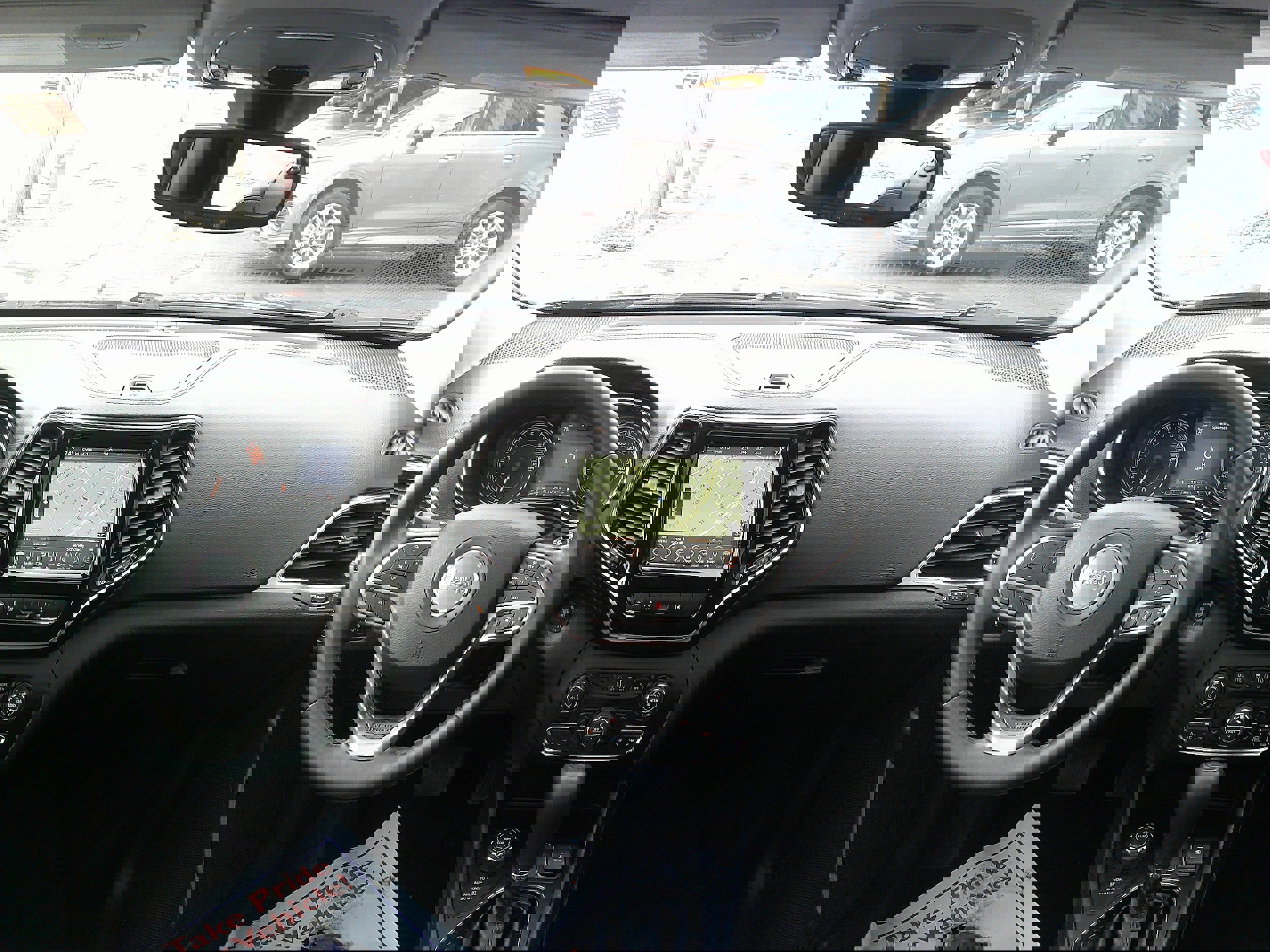 Used 2019 Jeep Cherokee Limited w/ Luxury Group image 21