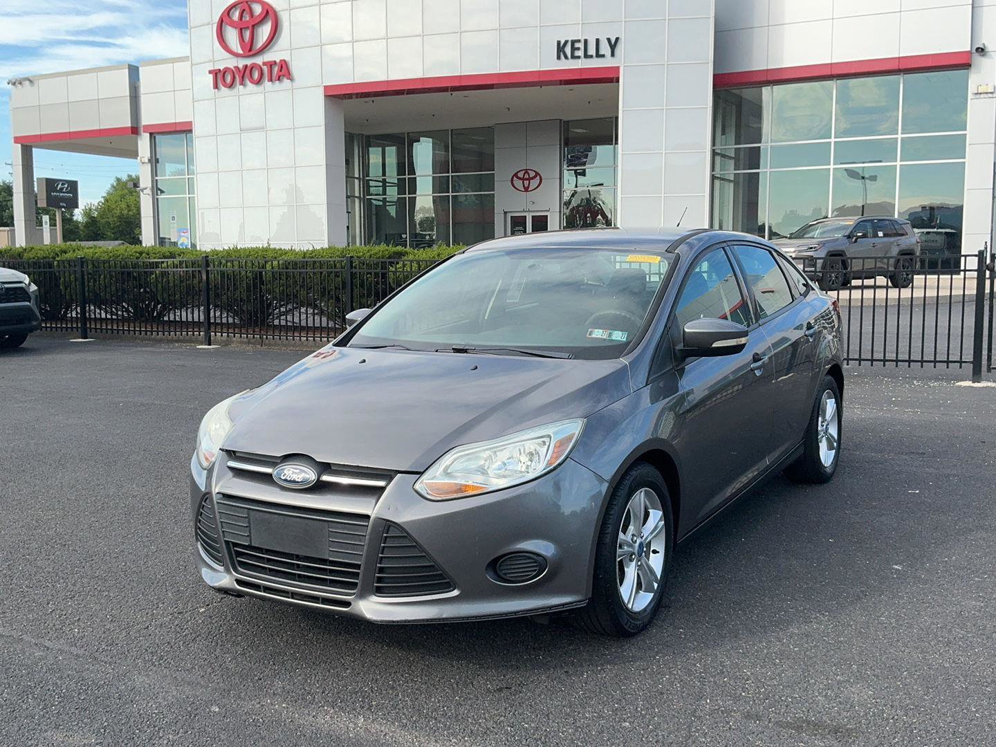 Used 2013 Ford Focus SE w/ SE Winter Pkg