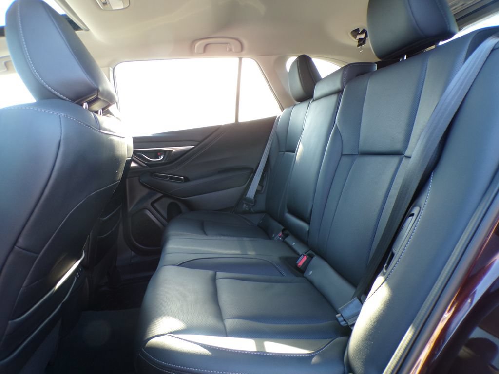 Used 2024 Subaru Outback Touring AWD/4WD image 19