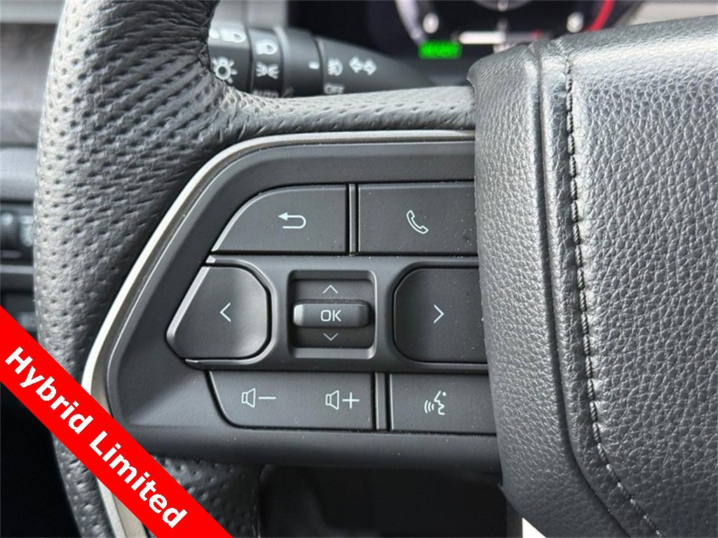 Used 2024 Toyota Tacoma Limited image 19