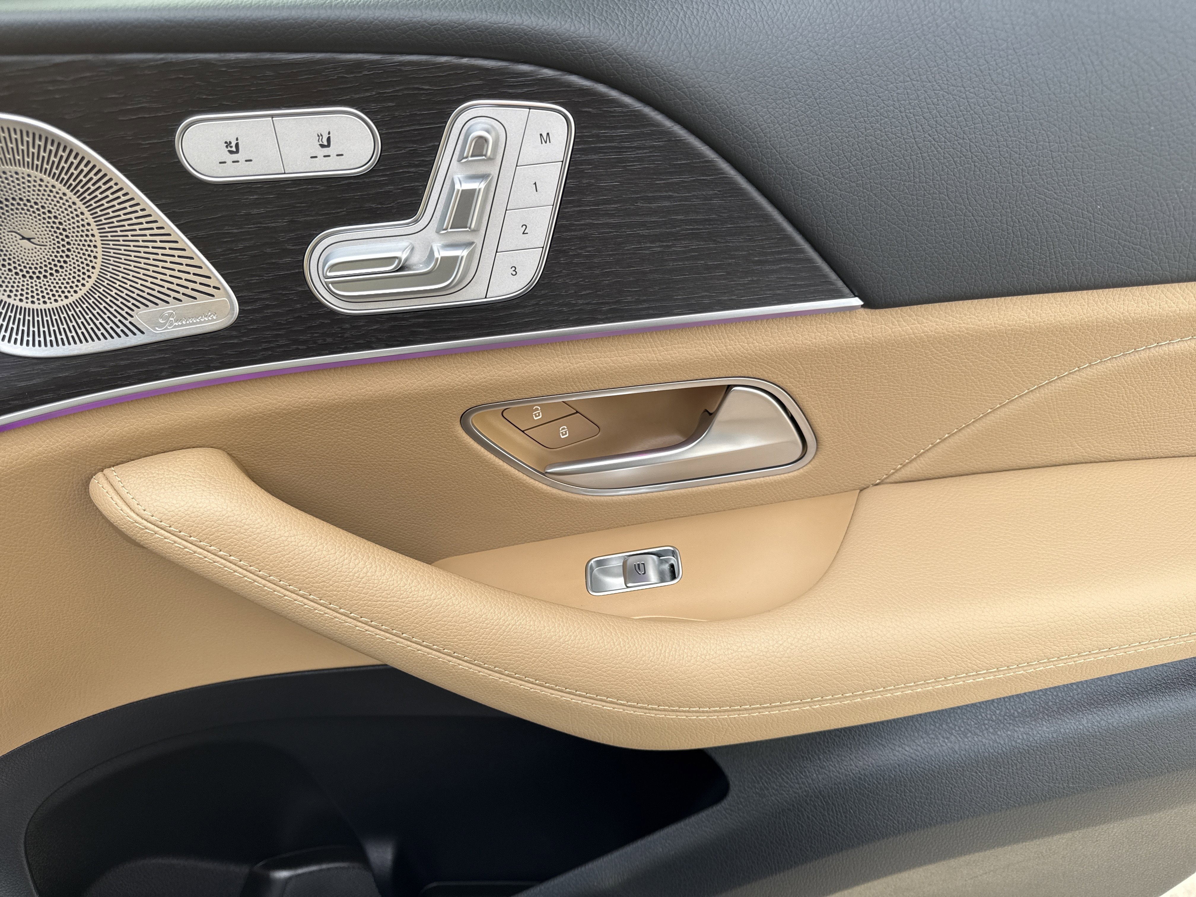 Used 2024 Mercedes-Benz GLS 450 4MATIC image 18