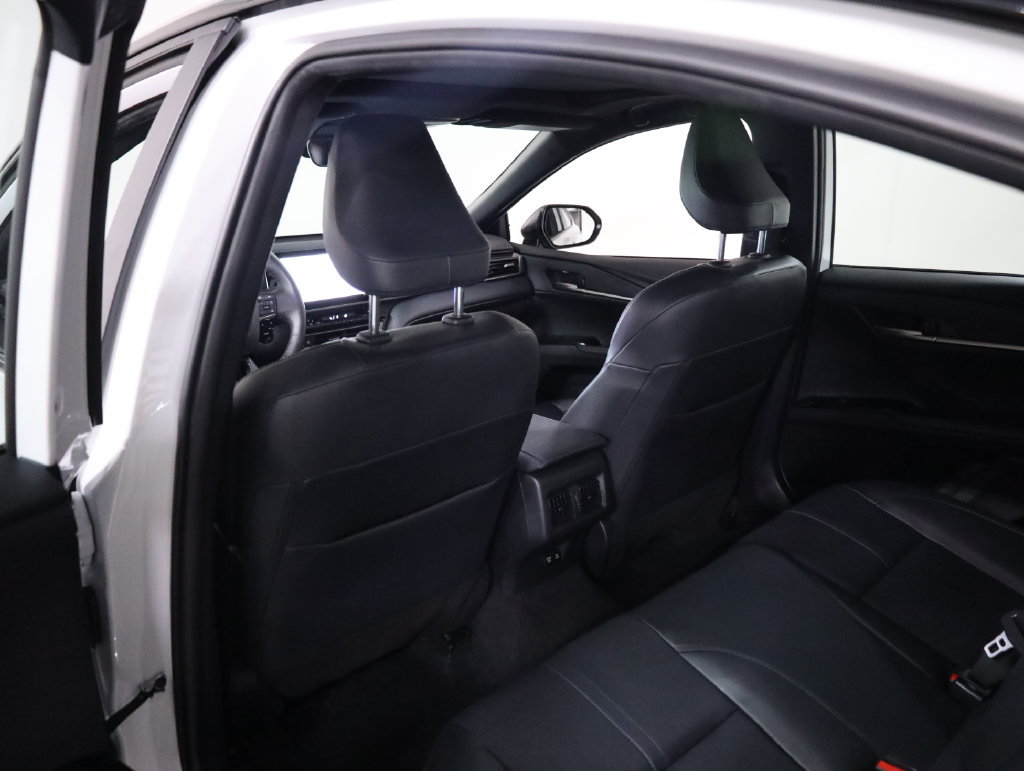 Used 2025 Toyota Camry XSE FWD image 33