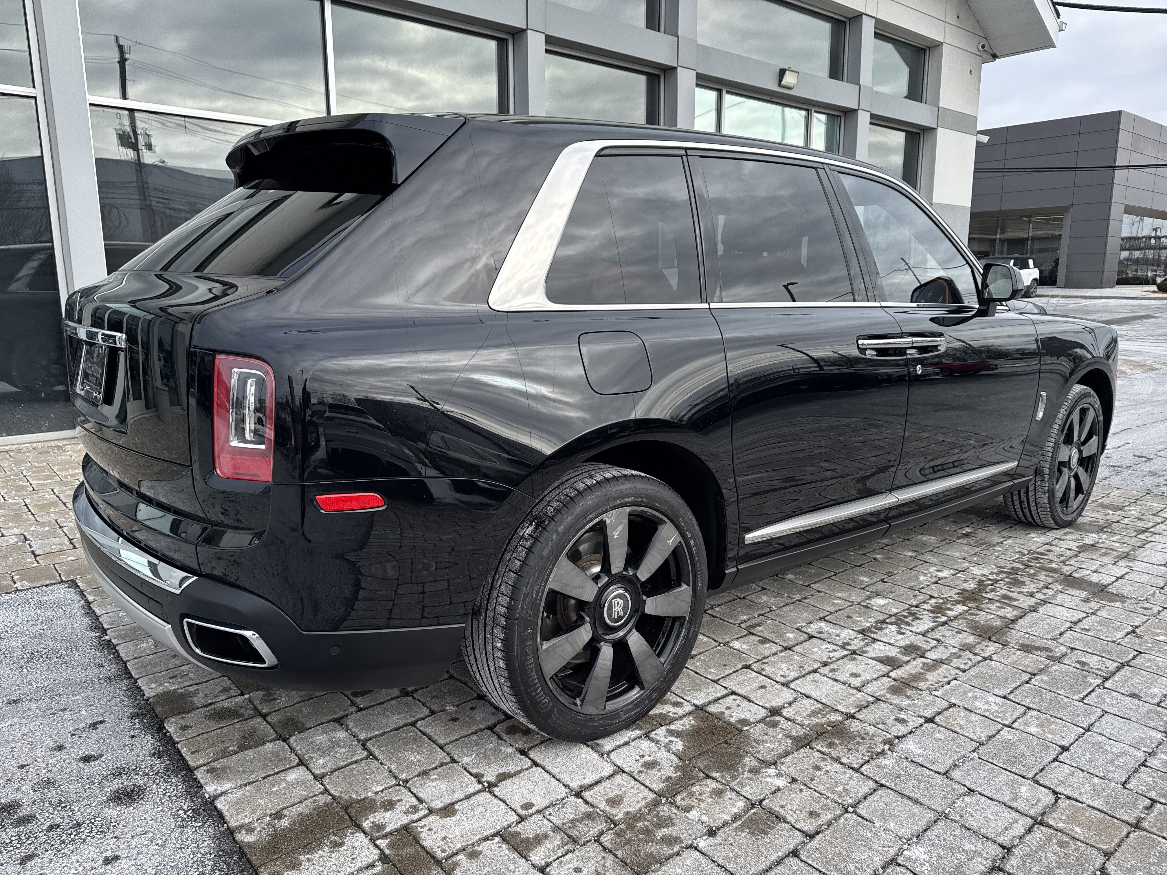 Certified 2024 Rolls-Royce Cullinan image 11