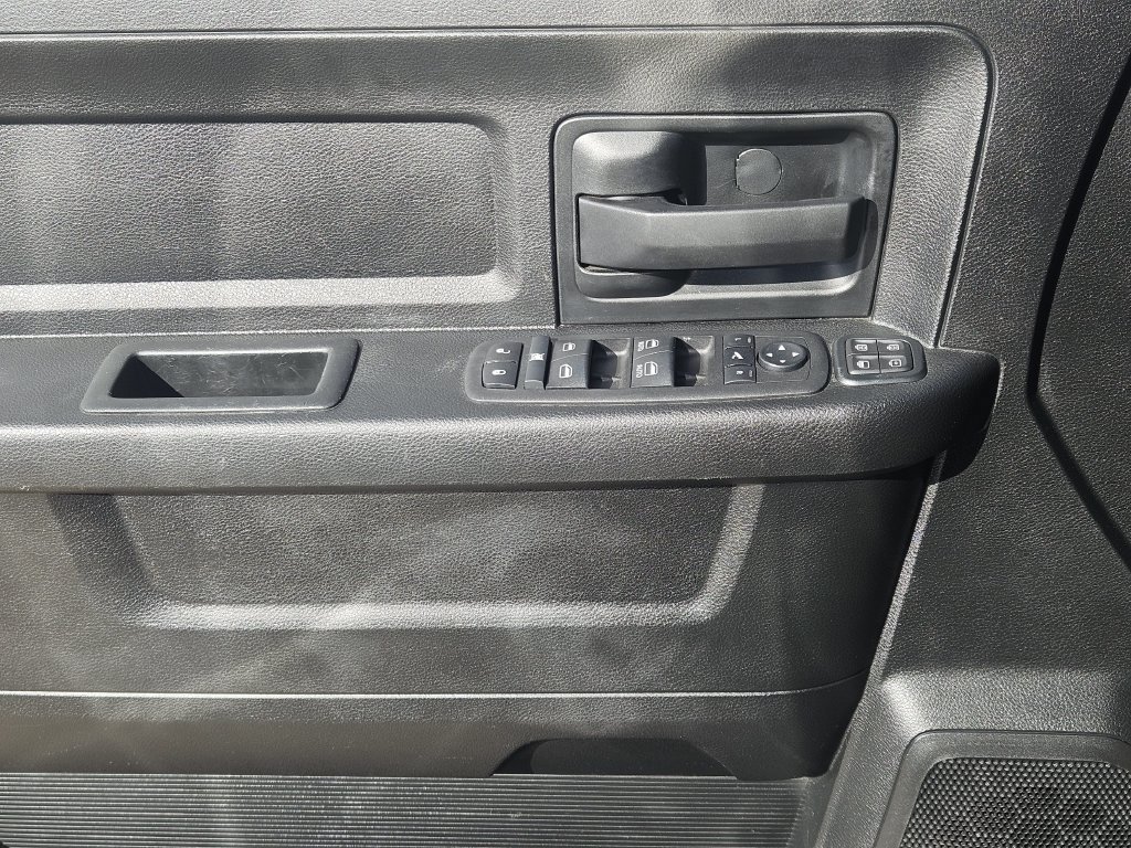 Used 2024 RAM 2500 Tradesman w/ Chrome Appearance Group AWD/4WD image 24