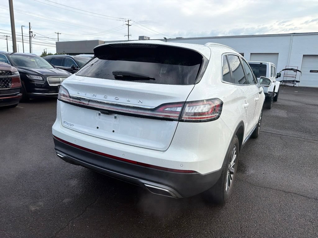 Certified 2023 Lincoln Nautilus AWD w/ Premium Package image 6