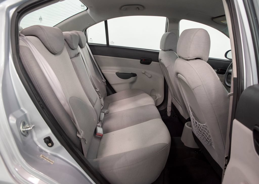 Used 2009 Hyundai Accent GLS w/ Popular Equipment Pkg 5 FWD image 17