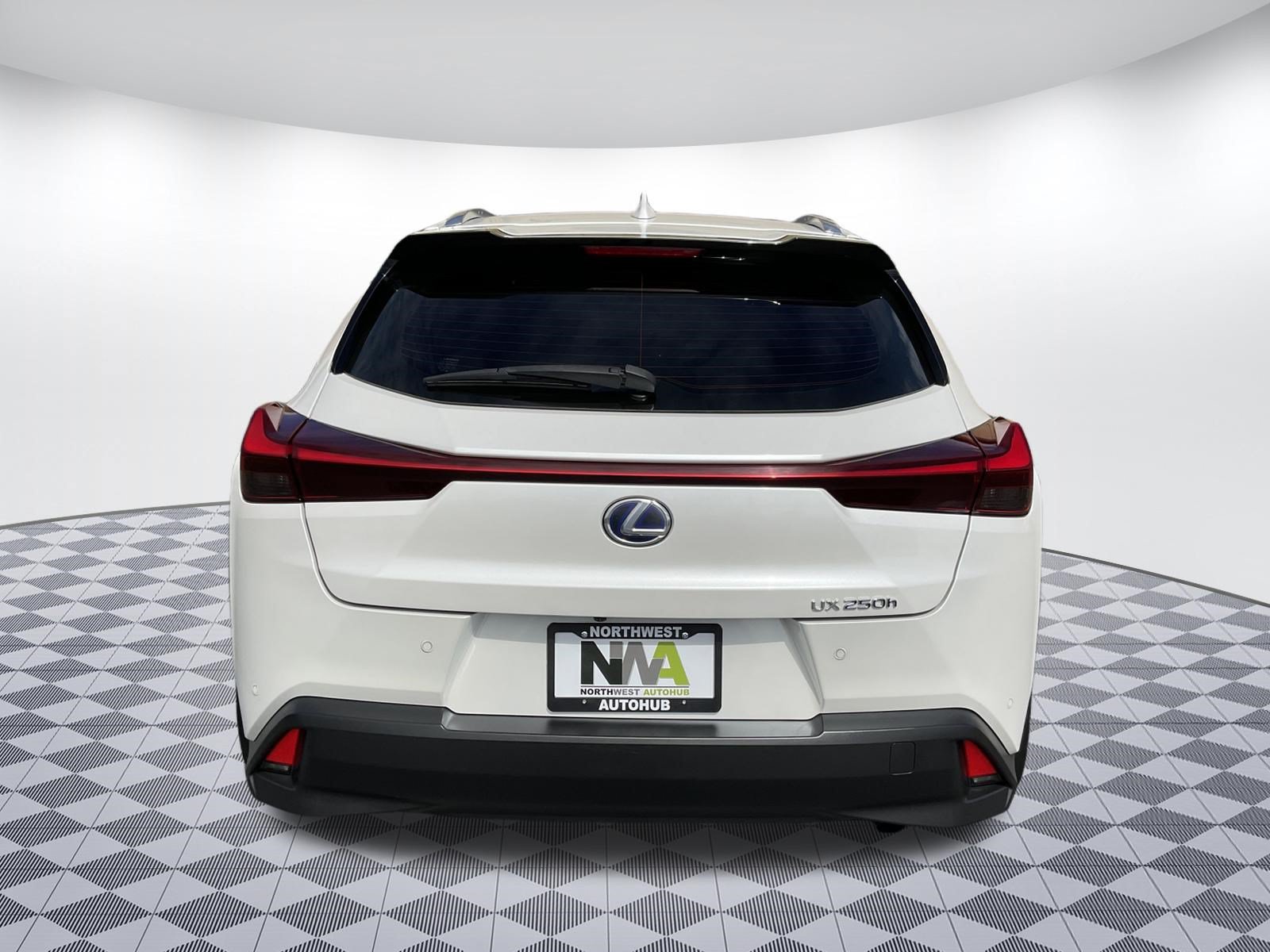 Used 2020 Lexus UX 250h w/ Luxury Package AWD/4WD image 4