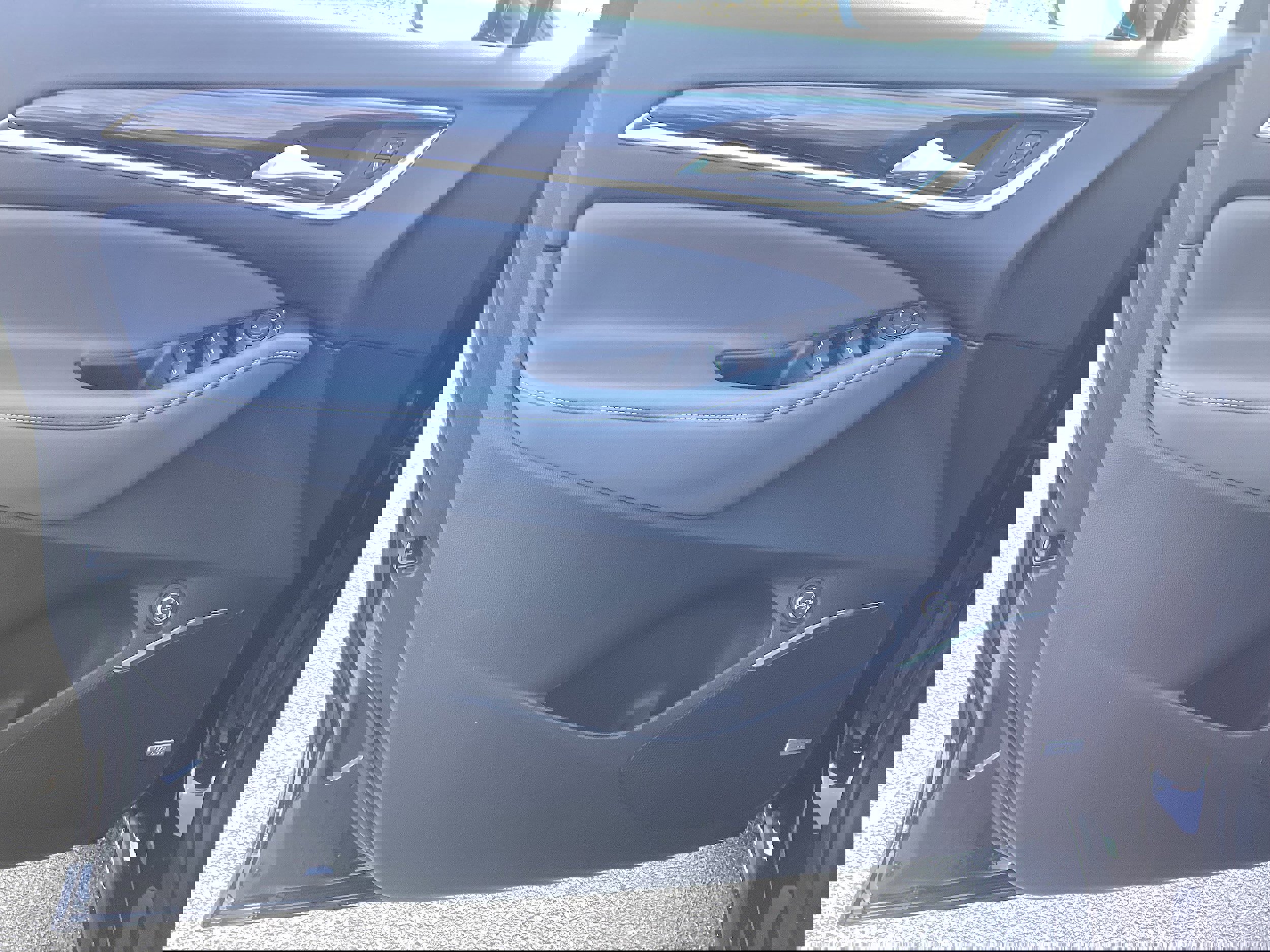 Used 2024 Buick Enclave Essence w/ Experience Buick Package image 17