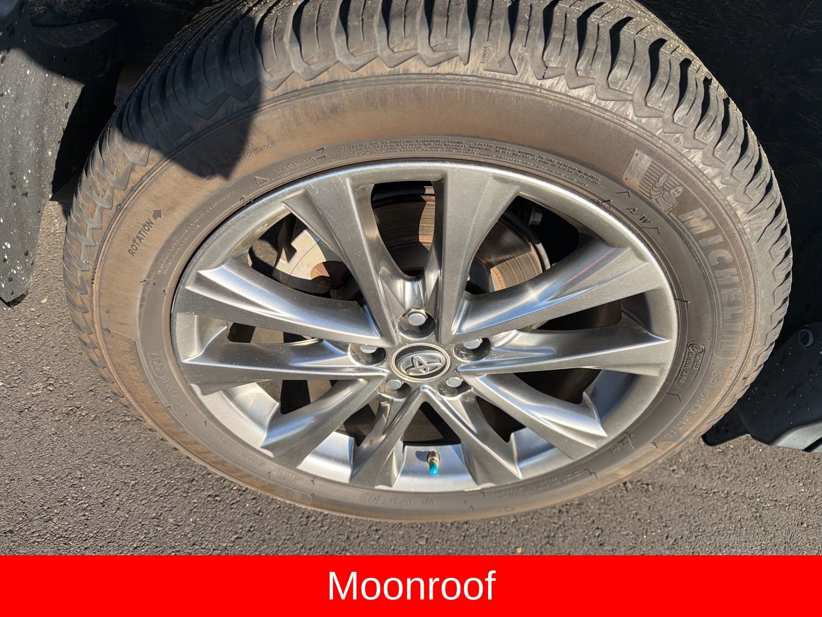 Used 2017 Toyota RAV4 Limited image 13