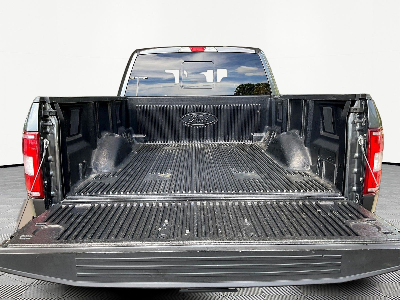 Used 2020 Ford F150 XLT w/ Equipment Group 302A Luxury AWD/4WD image 7