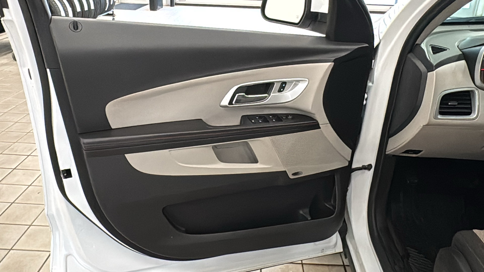Used 2015 Chevrolet Equinox LT w/ Power Convenience Package FWD image 21