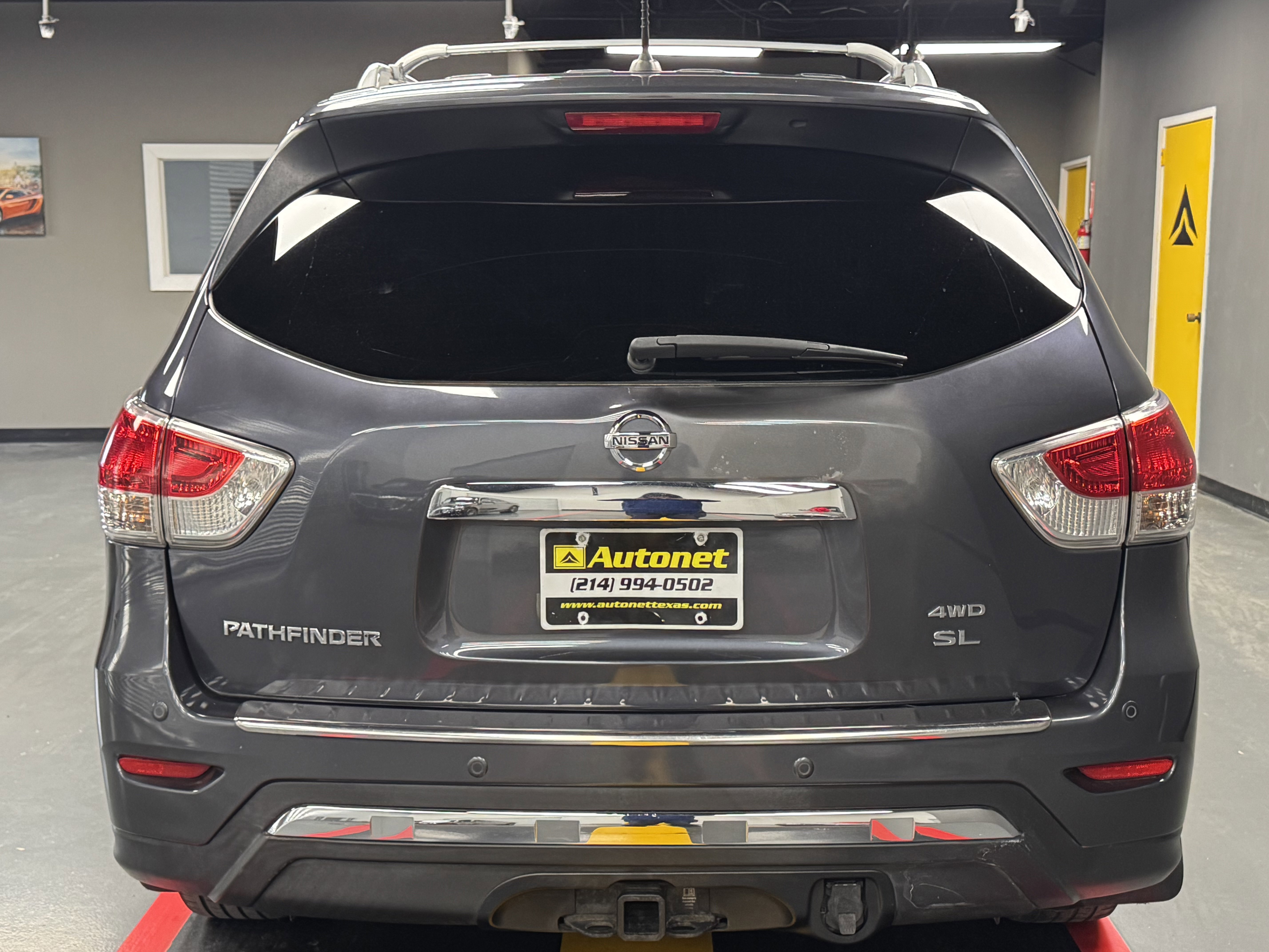 Used 2014 Nissan Pathfinder SL w/ SL Tech Package AWD/4WD image 5