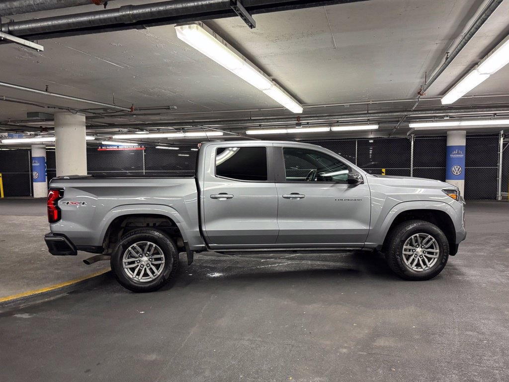 Used 2024 Chevrolet Colorado LT w/ LT Convenience Package AWD/4WD image 38