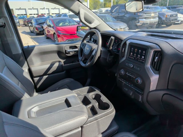 Used 2025 Chevrolet Silverado 1500 W/T w/ WT Value Package AWD/4WD image 27