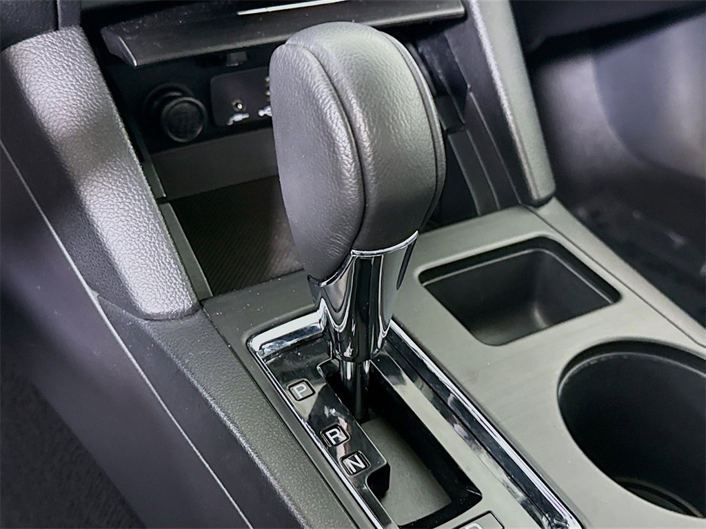 Used 2019 Subaru Legacy 2.5i Limited w/ Popular Package #2A image 10