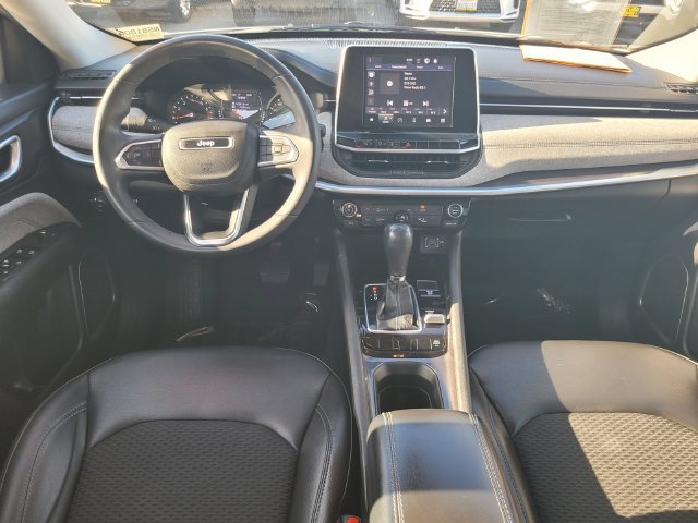 Used 2022 Jeep Compass Latitude AWD/4WD image 16