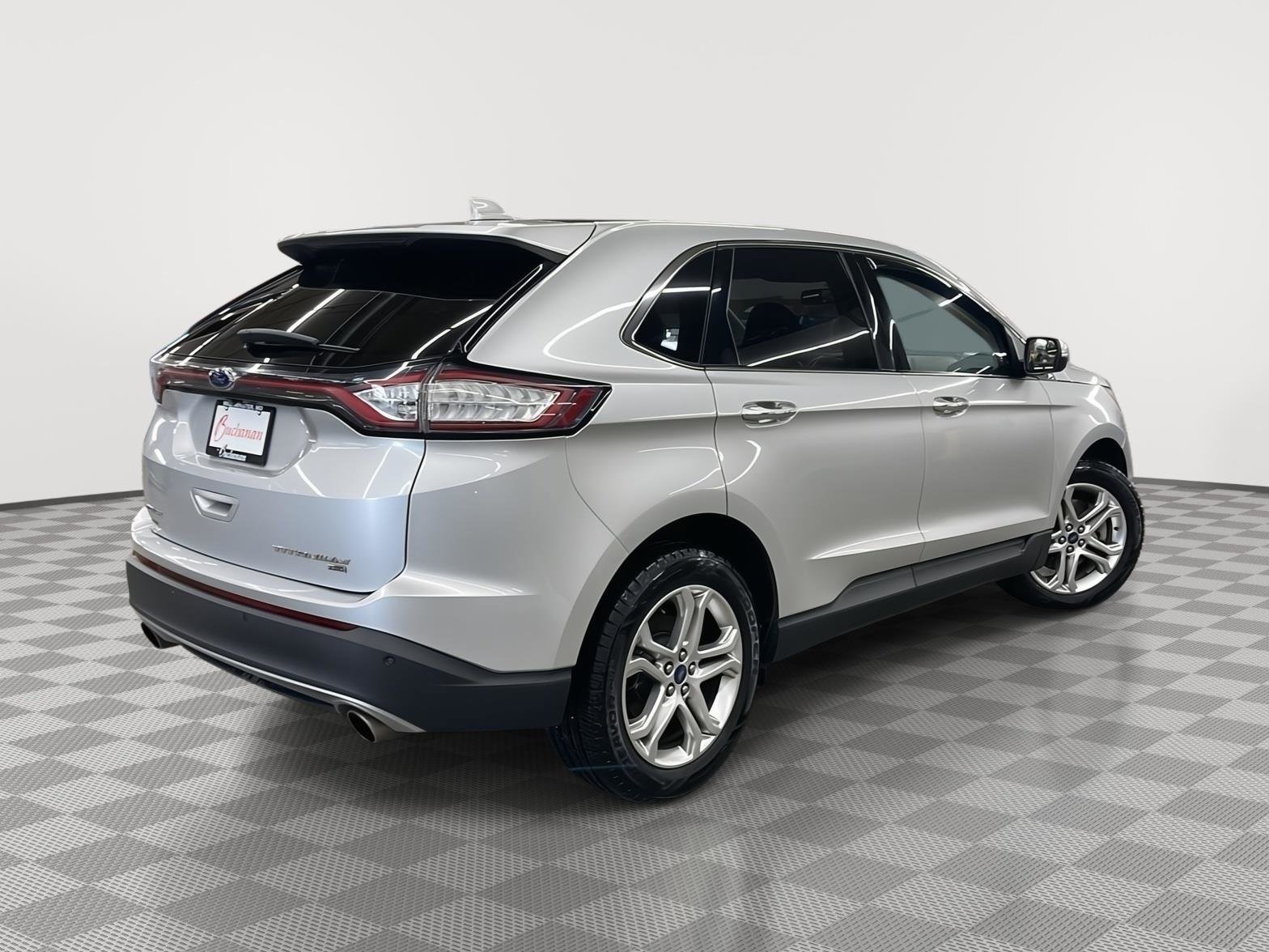 Used 2018 Ford Edge Titanium w/ Equipment Group 301A image 4