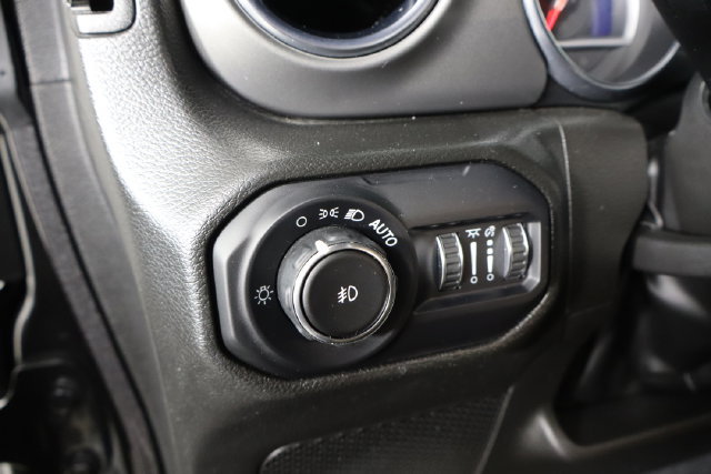 Used 2022 Jeep Wrangler Unlimited Rubicon AWD/4WD image 21