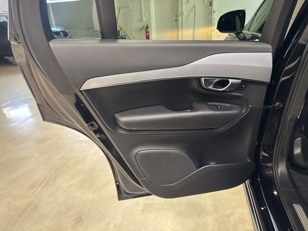 Used 2016 Volvo XC90 T6 Momentum w/ Vision Package AWD/4WD image 25