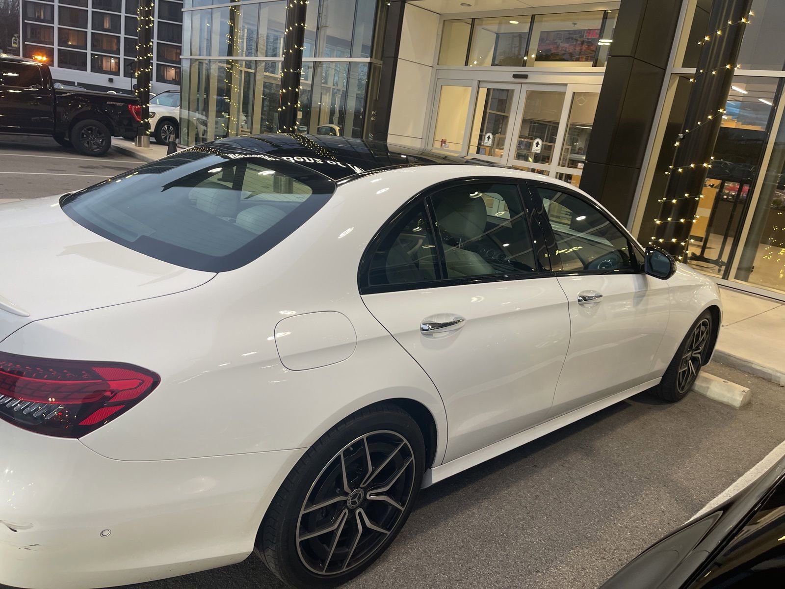 Used 2022 Mercedes-Benz E 350 Sedan image 5