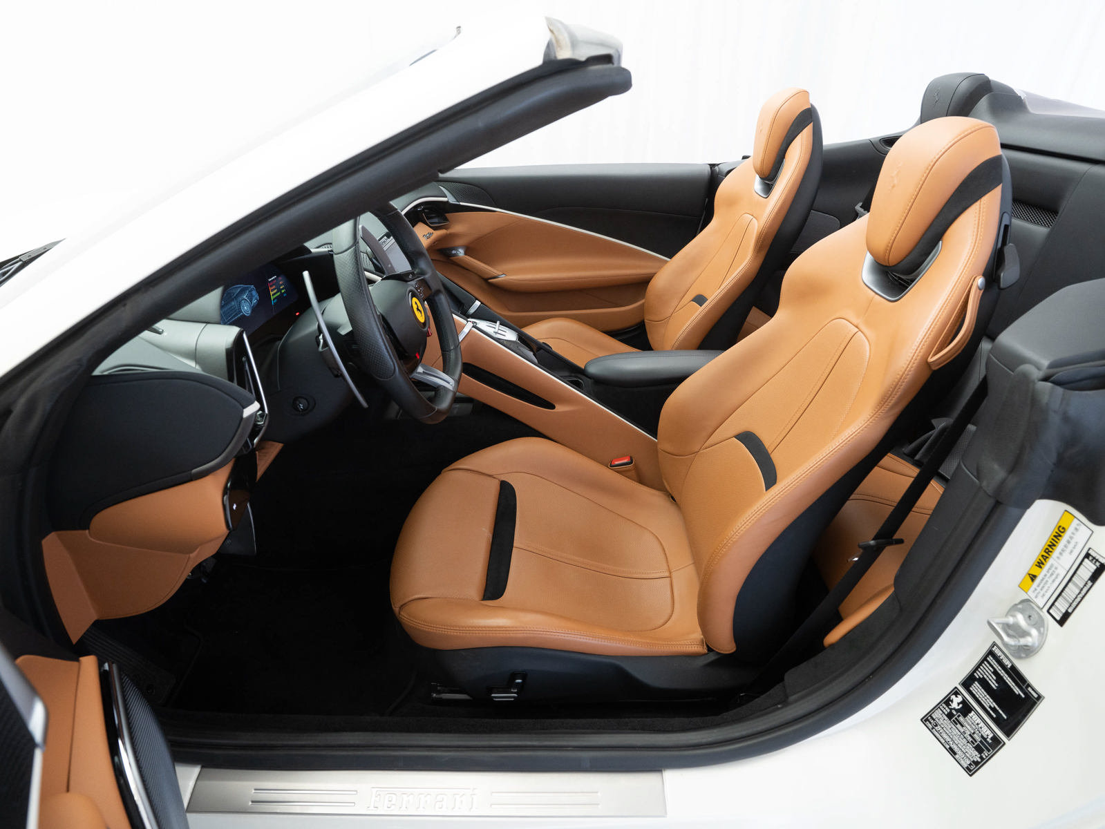 Used 2024 Ferrari Roma Spider RWD image 10