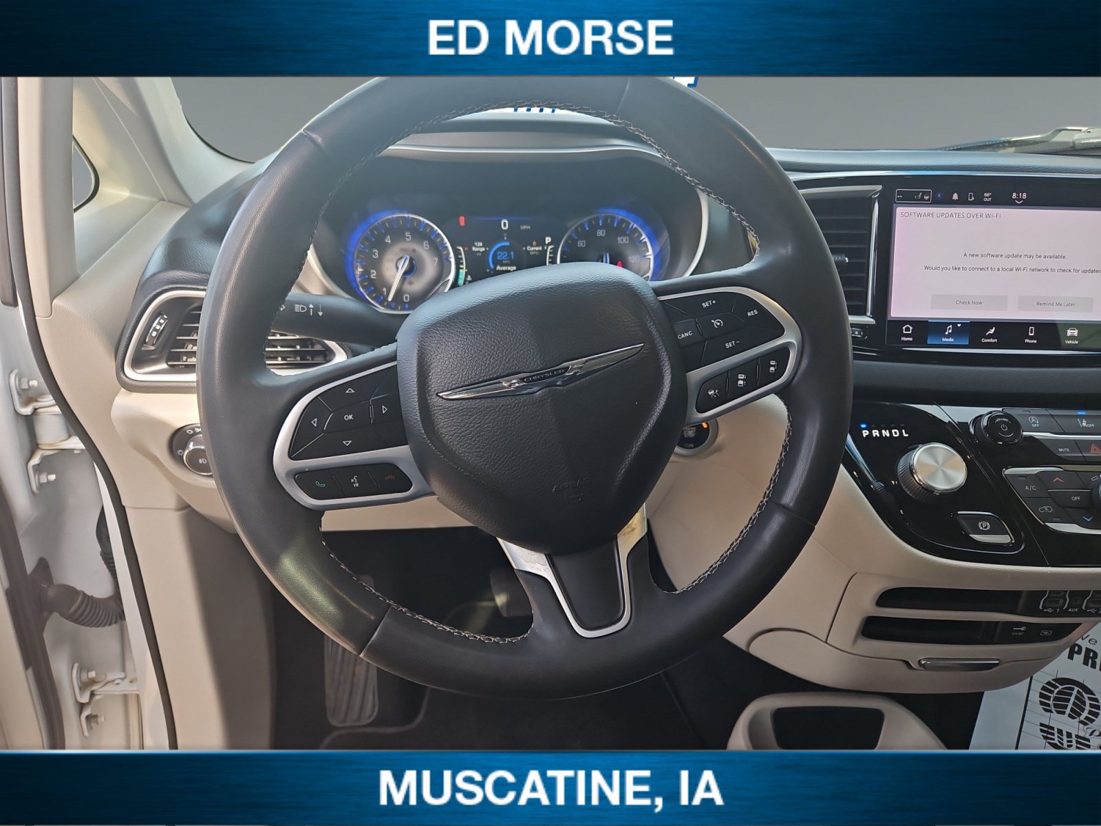 Used 2022 Chrysler Pacifica Touring-L FWD image 14