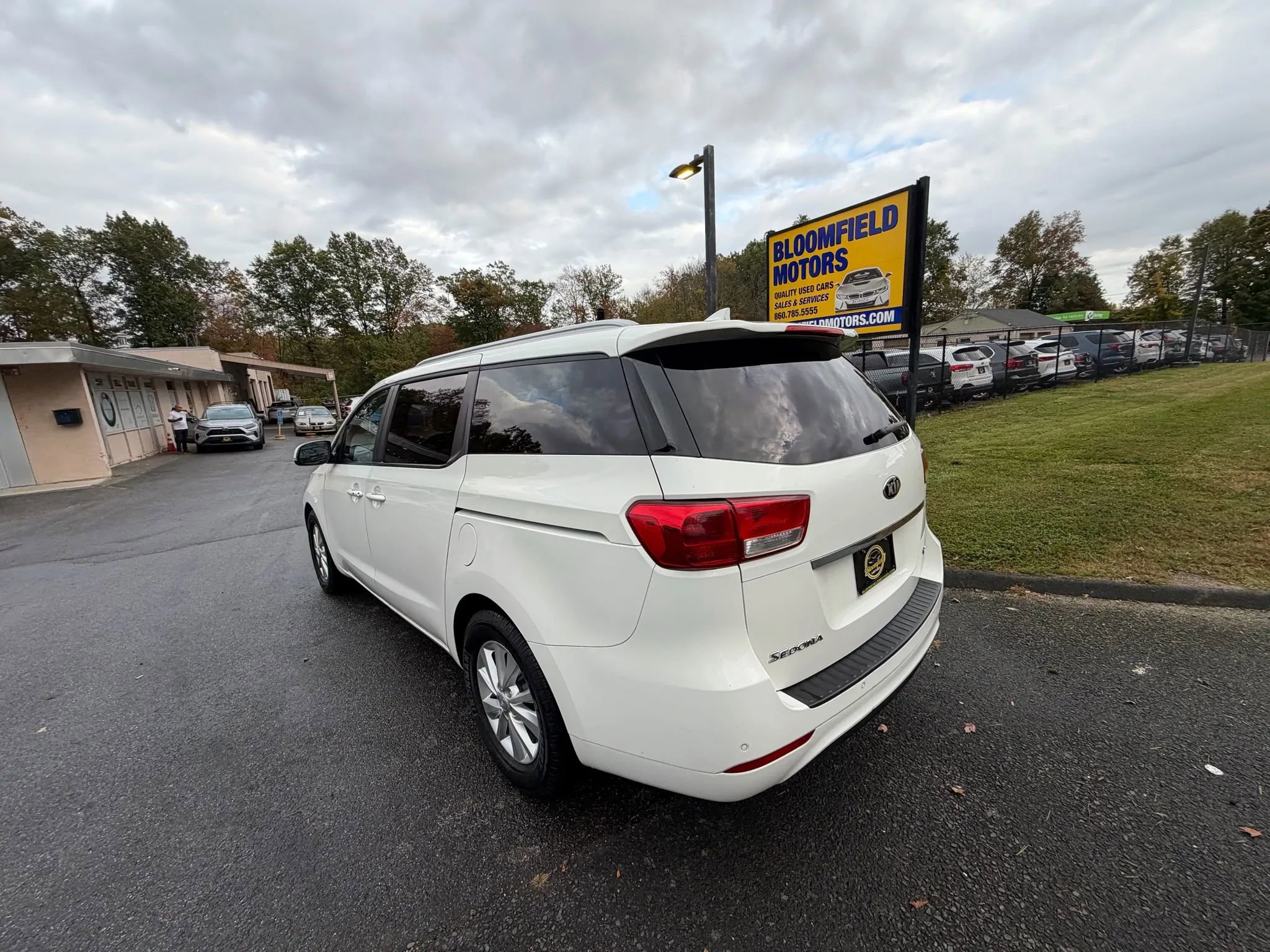 Used 2016 Kia Sedona LX w/ LX Essentials Premium Package image 7