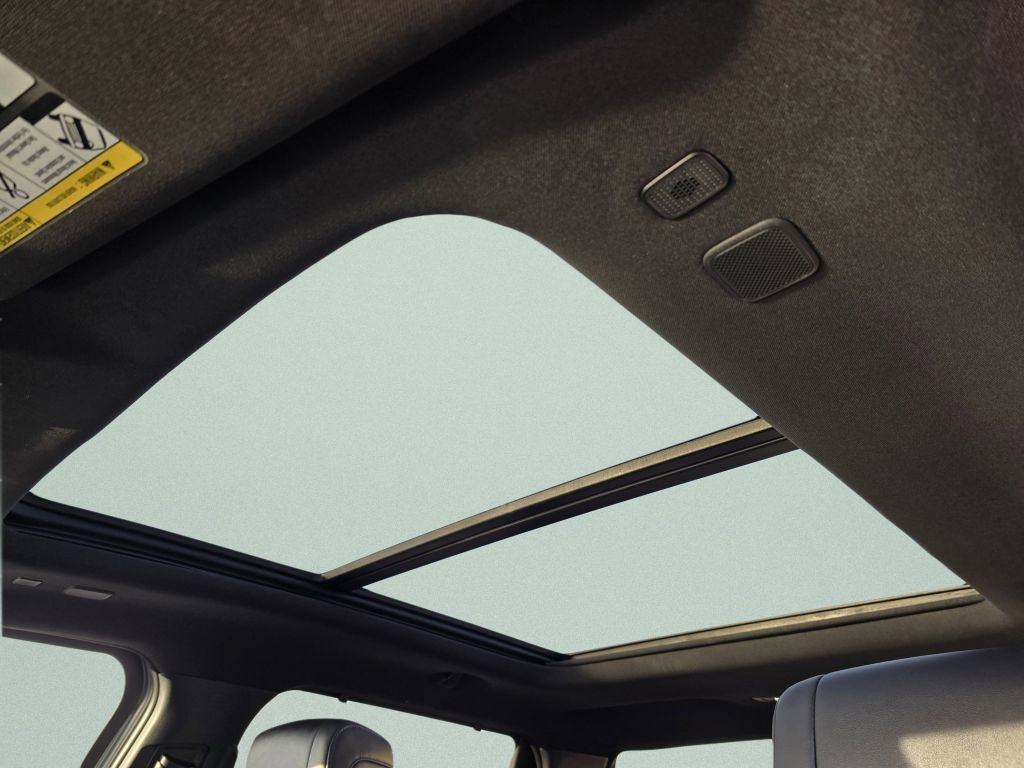 Used 2023 Toyota Tundra Platinum w/ Advanced Package image 4