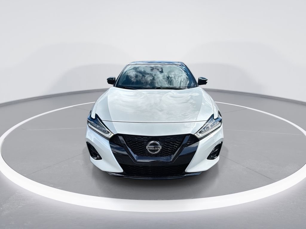 Used 2021 Nissan Maxima SR w/ Sport Mat Group FWD image 3