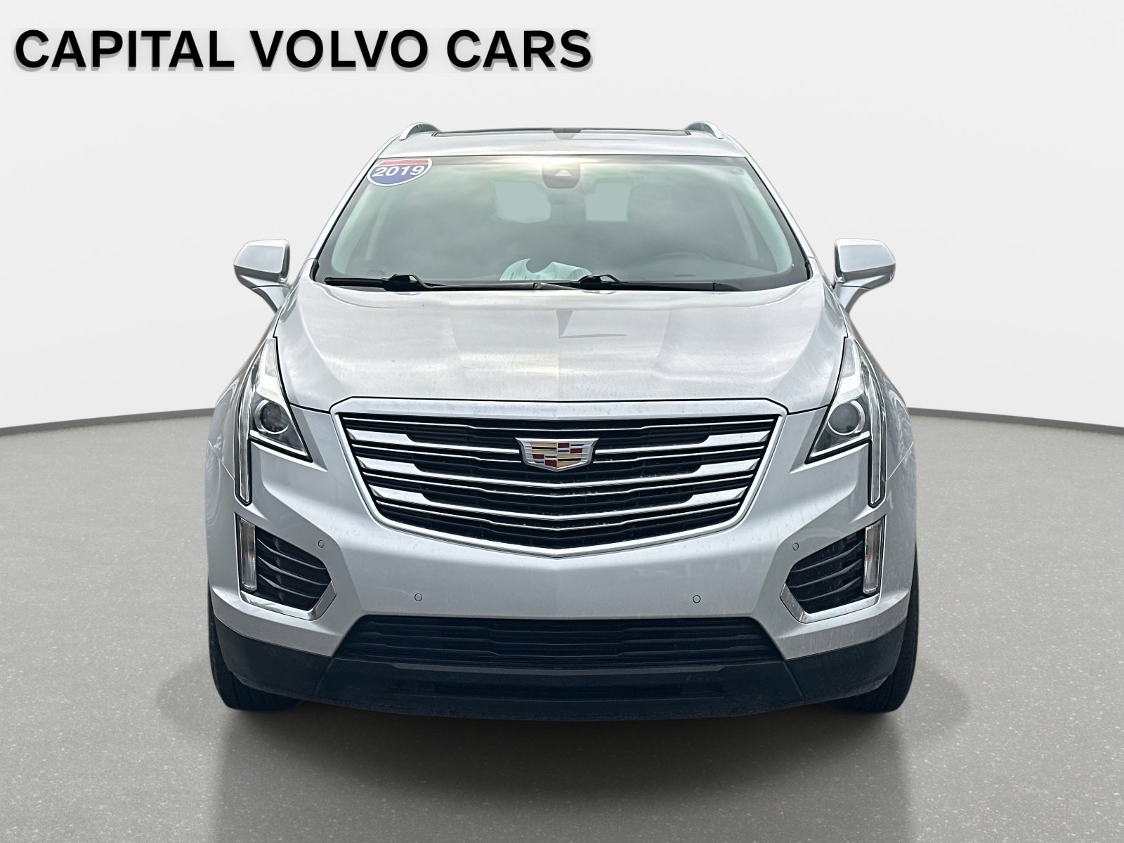 Used 2019 Cadillac XT5 Luxury image 2
