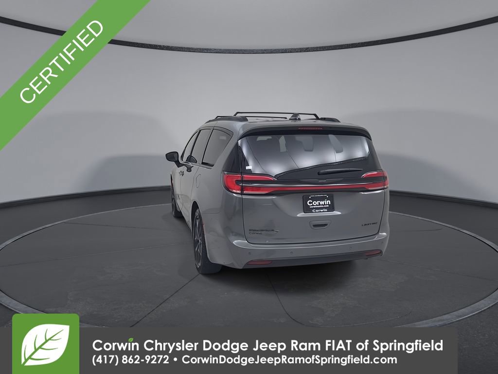 Certified 2025 Chrysler Pacifica Limited image 12