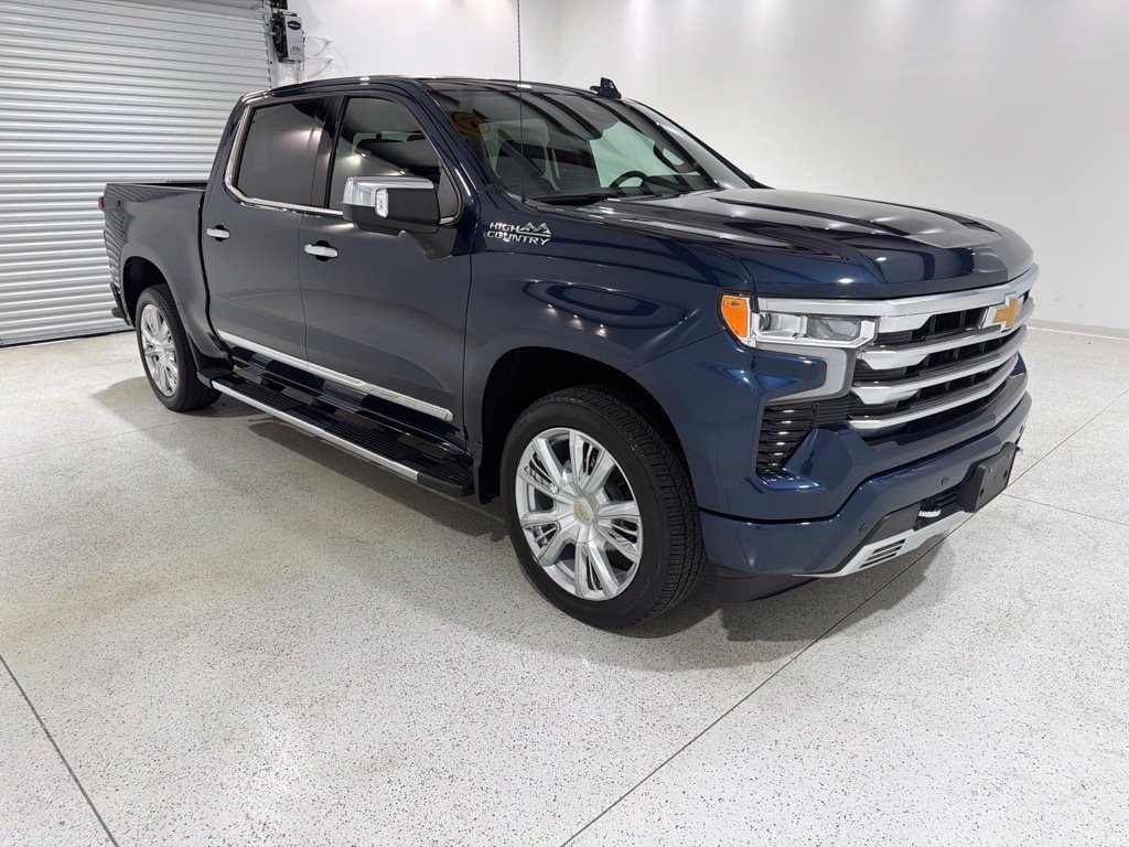Used 2023 Chevrolet Silverado 1500 High Country w/ High Country Premium Package AWD/4WD image 7