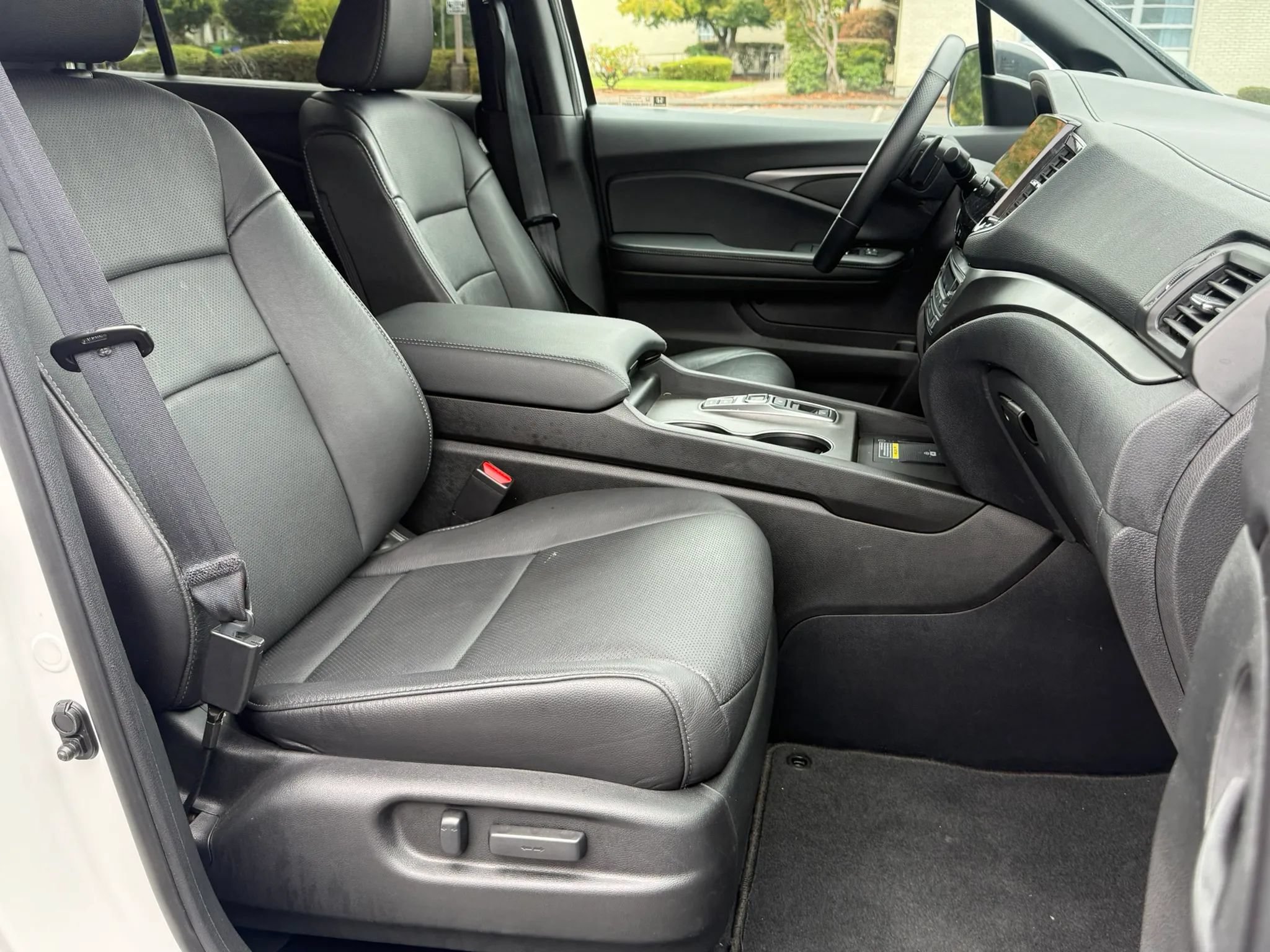 Used 2024 Honda Passport EX-L image 14
