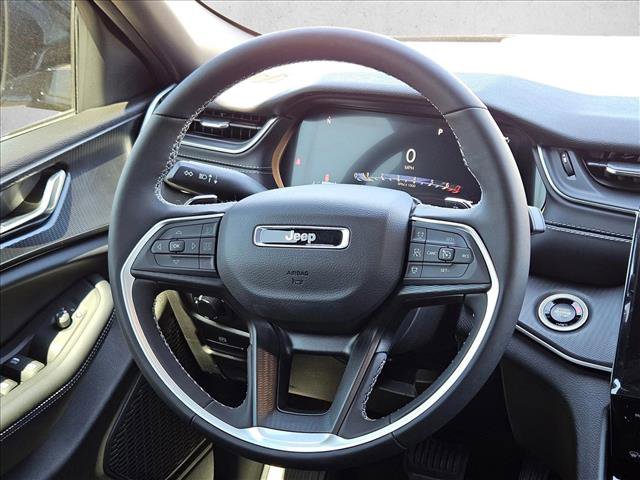 New 2025 Jeep Grand Cherokee L Altitude image 11