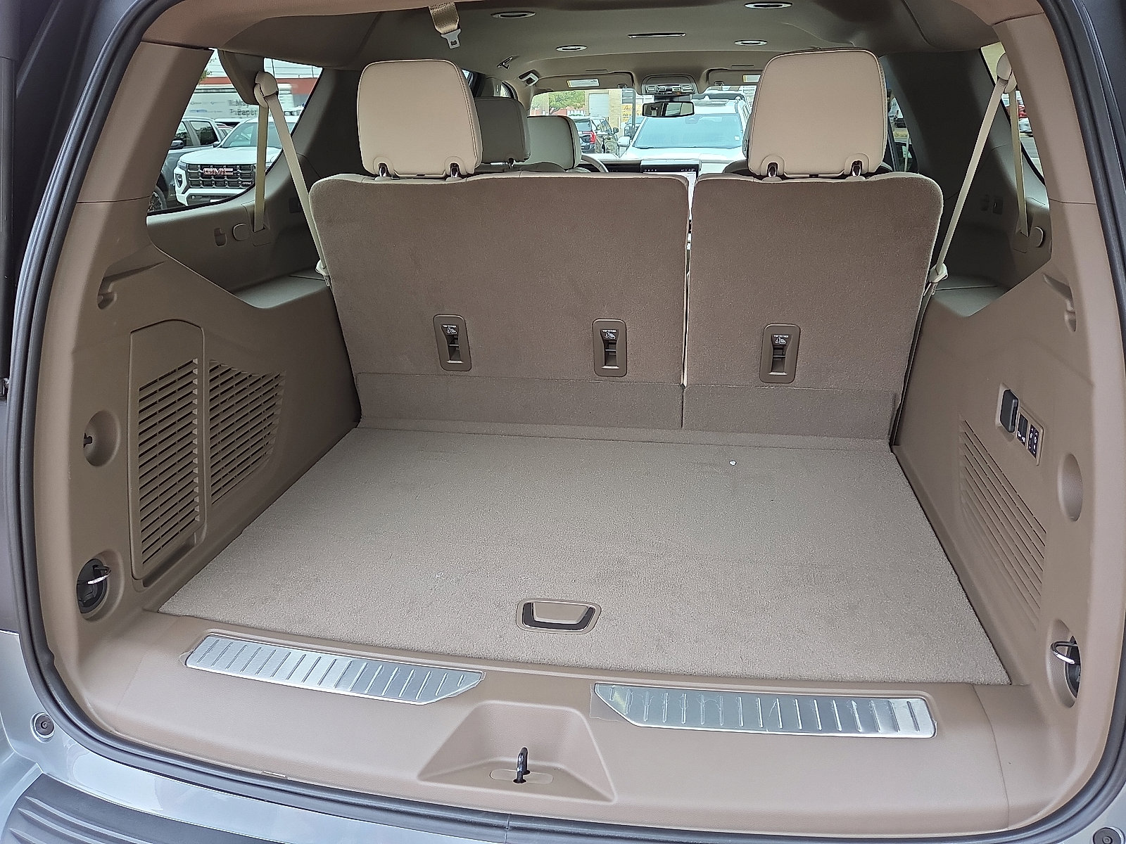 New 2026 GMC Yukon XL Denali image 7