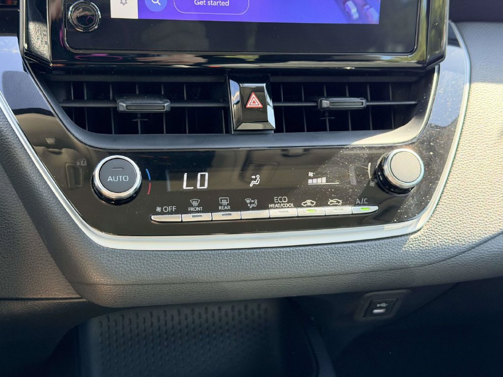 Certified 2025 Toyota Corolla LE FWD image 5