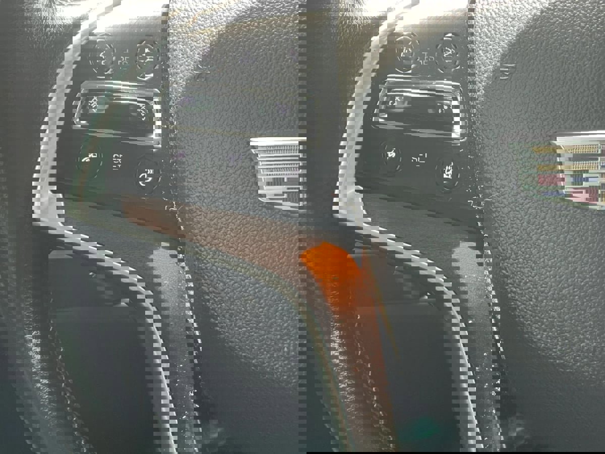 Used 2017 Cadillac Escalade ESV Luxury AWD/4WD image 33