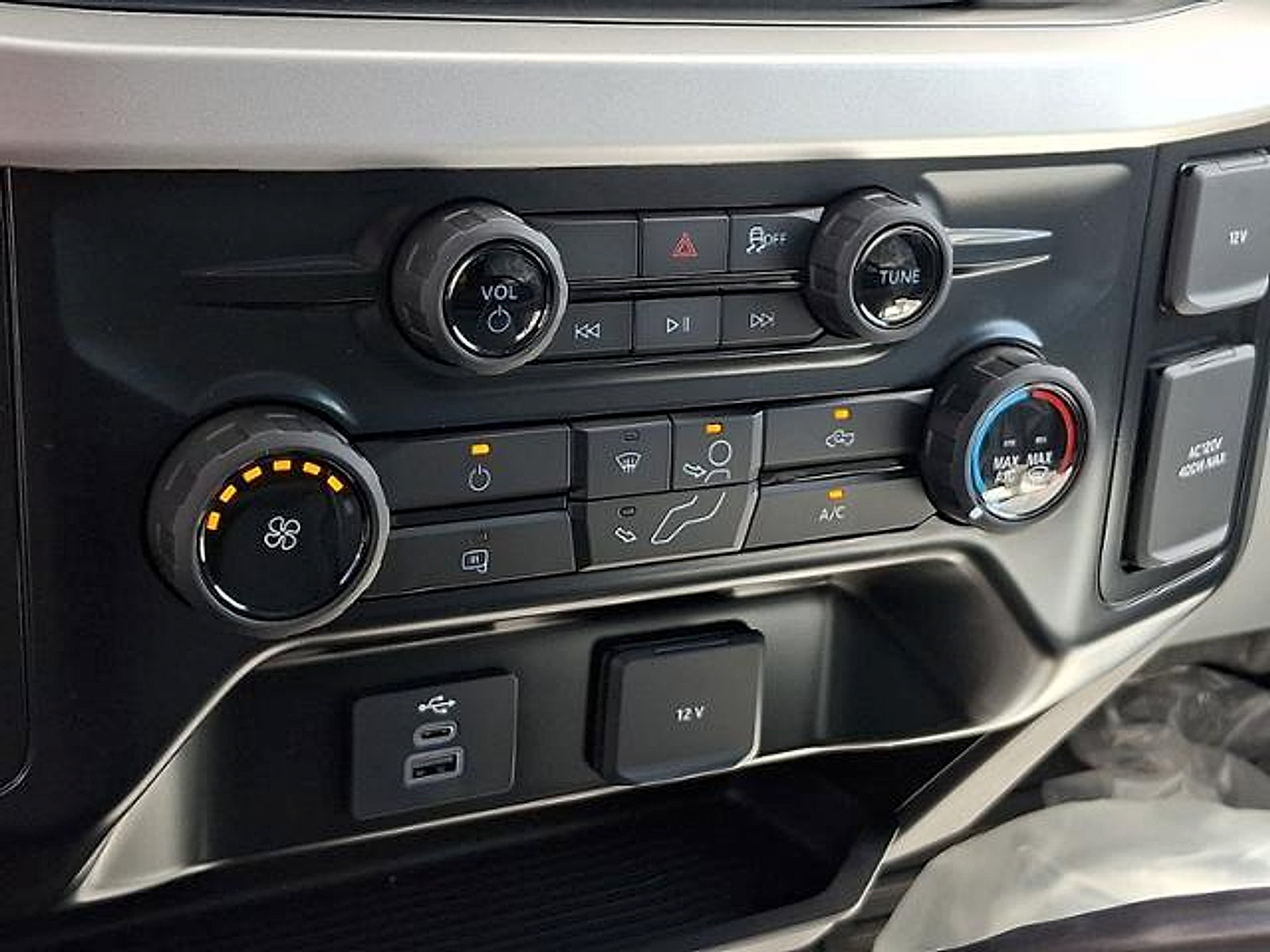 New 2026 Ford F550 4x4 Regular Cab Super Duty image 7