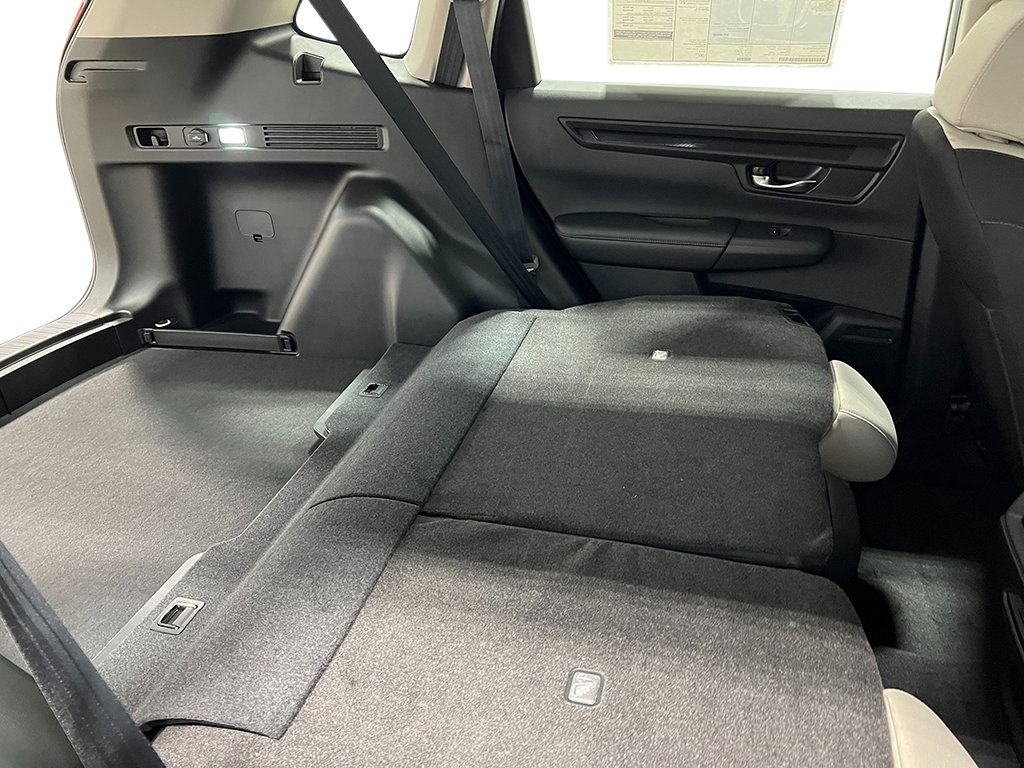 Used 2025 Honda CR-V LX image 29