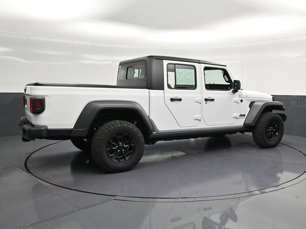 Used 2023 Jeep Gladiator Sport AWD/4WD image 3