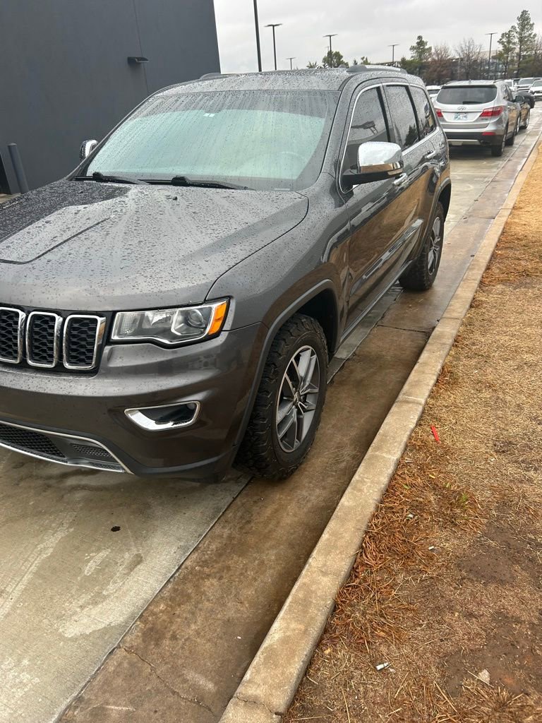 Used 2017 Jeep Grand Cherokee Limited image 2