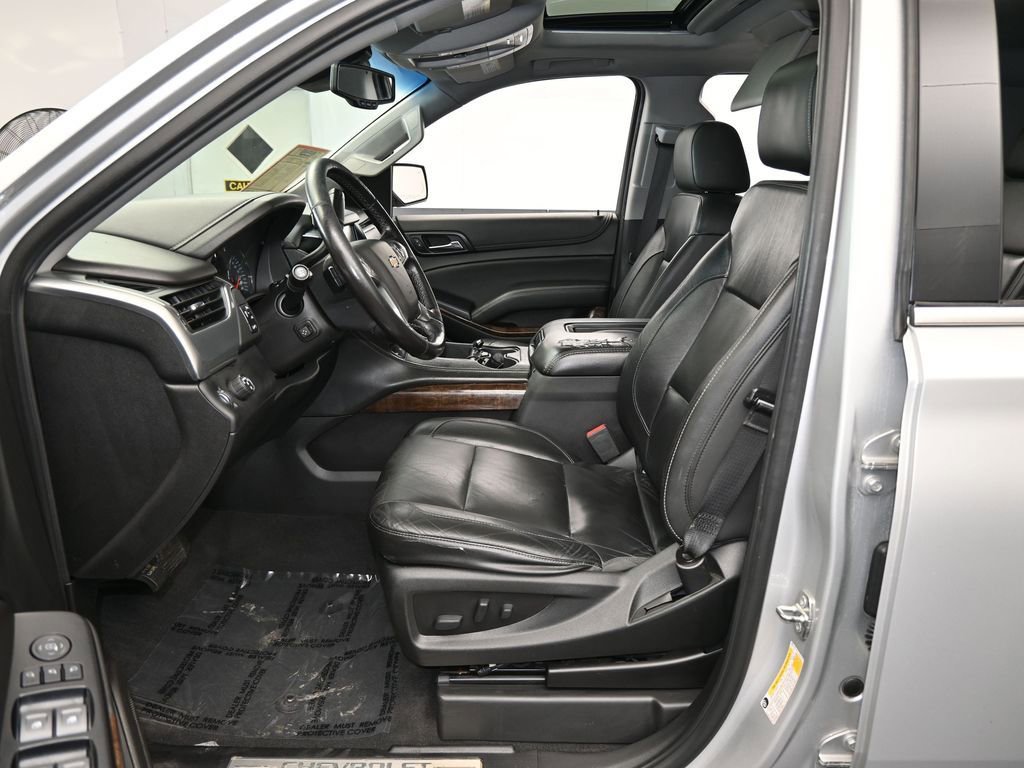 Used 2020 Chevrolet Suburban LT image 11