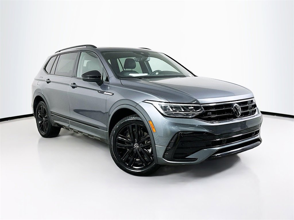 Used 2022 Volkswagen Tiguan SE R-Line