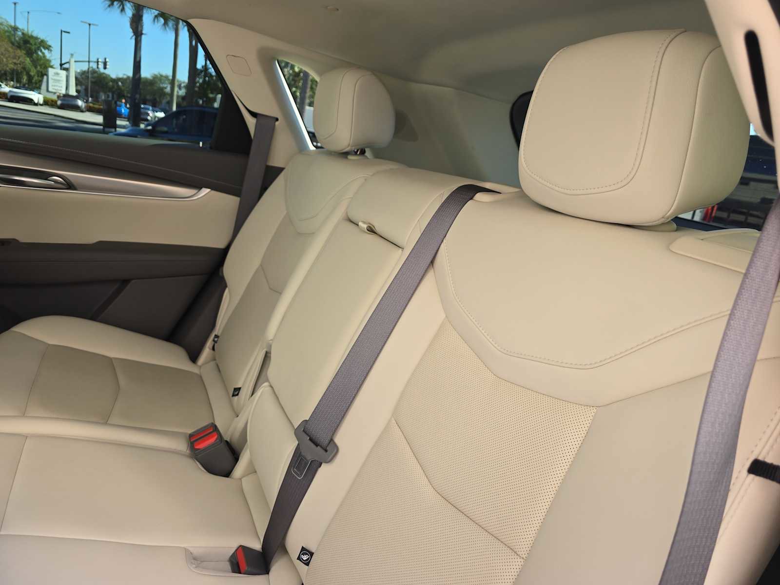 Used 2021 Cadillac XT5 Premium Luxury image 14