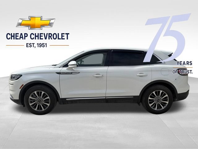 Used 2023 Lincoln Nautilus FWD image 2