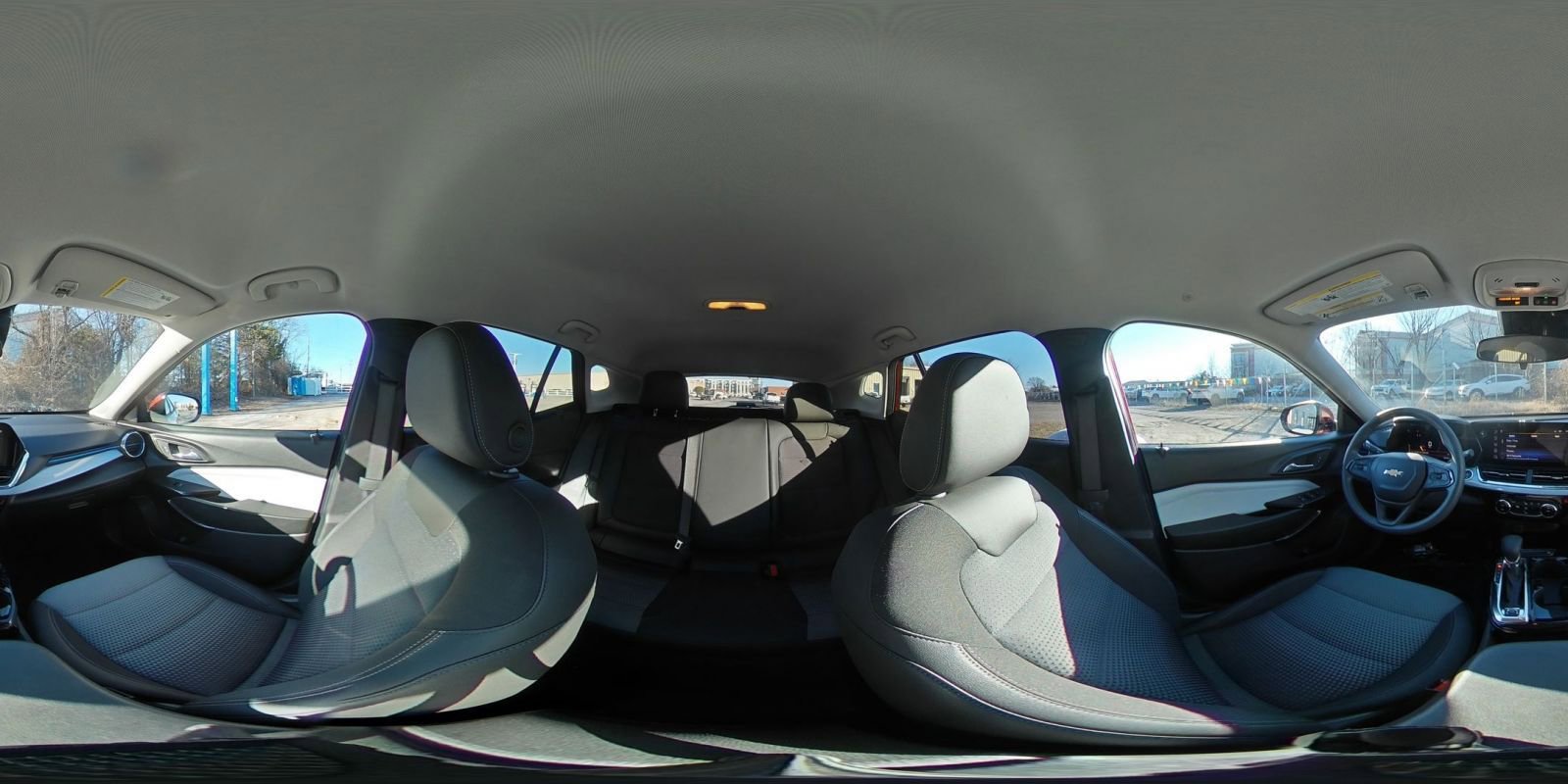 Used 2025 Chevrolet Trax LT image 41