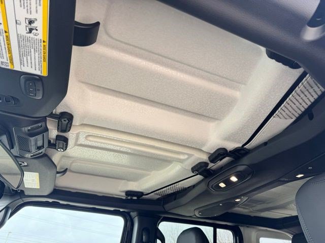 New 2026 Jeep Wrangler Unlimited Rubicon AWD/4WD image 27