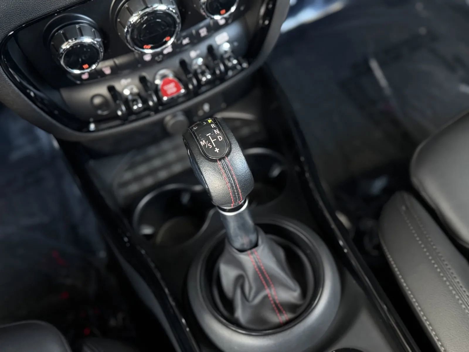 Used 2019 MINI Cooper Clubman S image 31