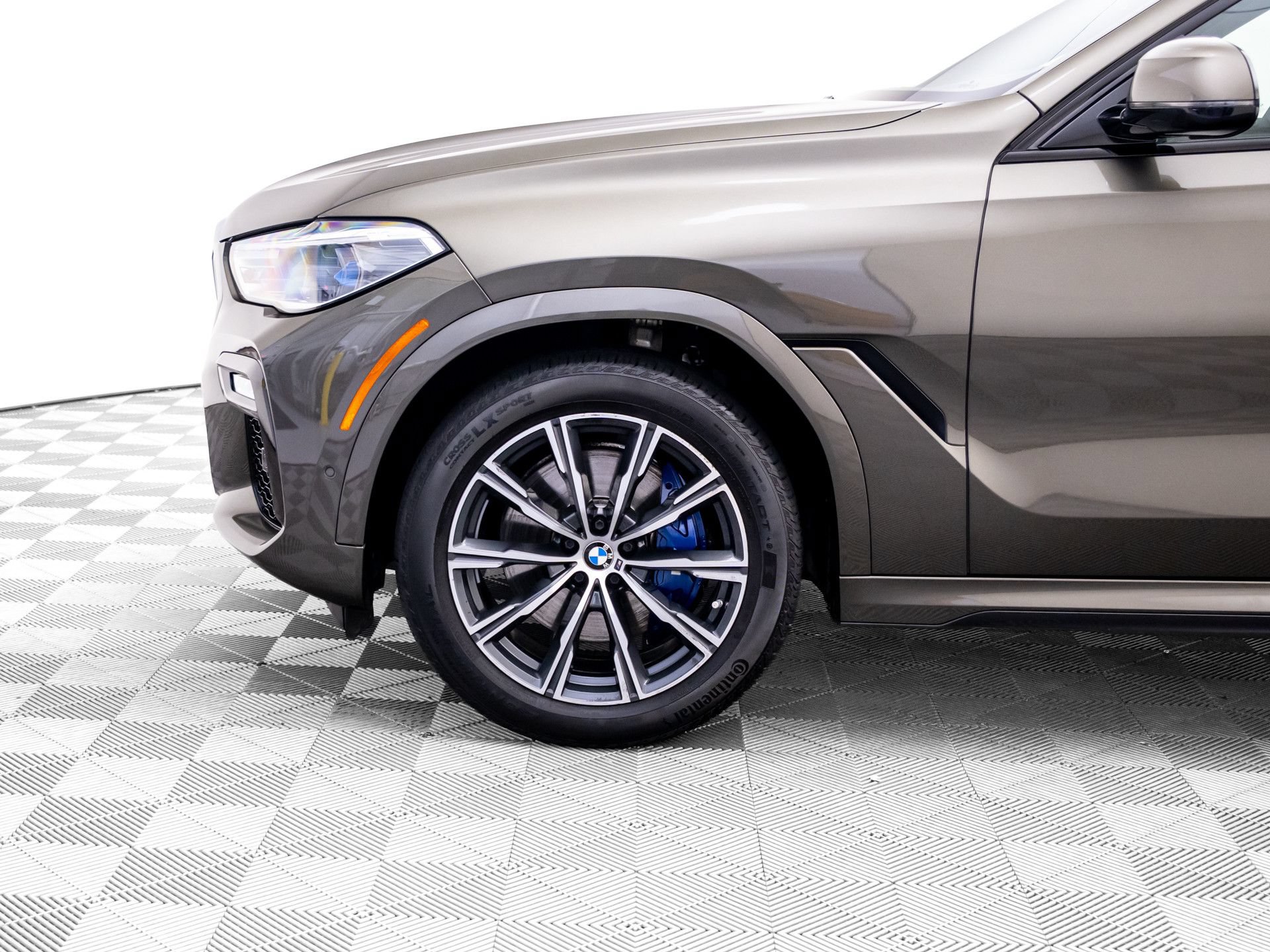 Used 2021 BMW X6 xDrive40i w/ M Sport Package AWD/4WD image 37